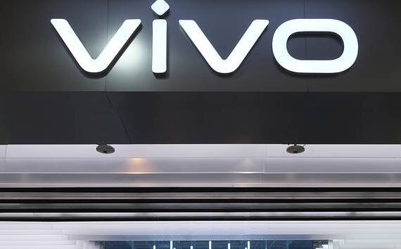 维沃移动通信有限公司的折叠智能手机以300千折叠进入吉尼斯世界纪录