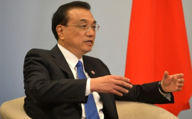 中国总理通过视频链接会见柬埔寨总理
