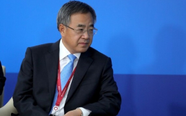 中国副总理强调加强对外国企业的支持