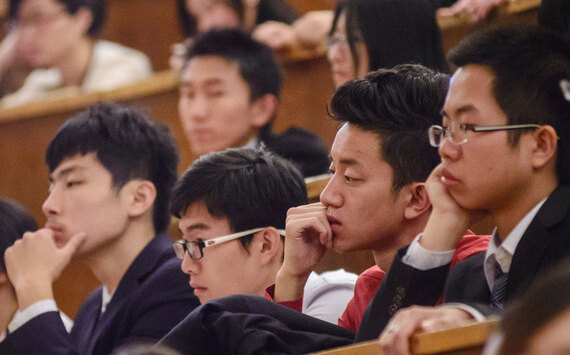报告：近七成中国学生希望家长辅导语文作业