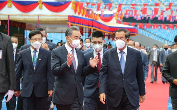 中国和柬埔寨寻求“比钢铁更硬”的关系以抵御外国势力